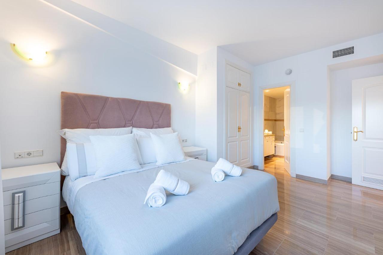 Atico Puerto Marina First Island With Sea Views And Rooftop Pool بينالماذينا المظهر الخارجي الصورة